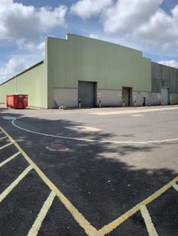 Brogan provide the vital thread for Clothes and fabric manufacturer