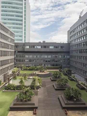 Brogan provides access for London hospital renovation