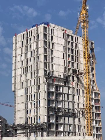 Mast Climbers at Midtown, Dubai