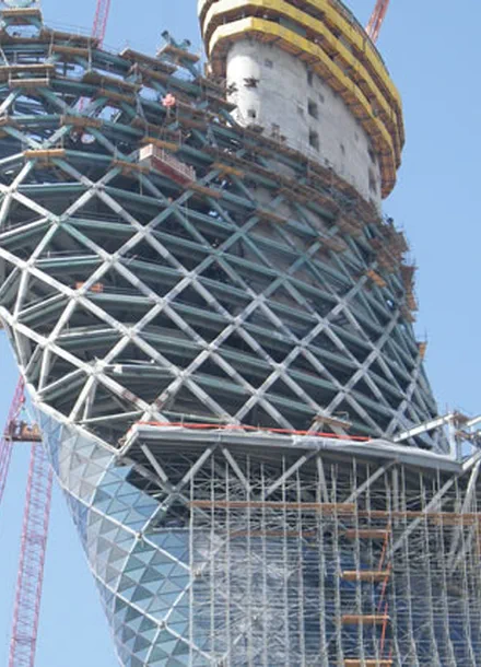 Capital Gate, Splash