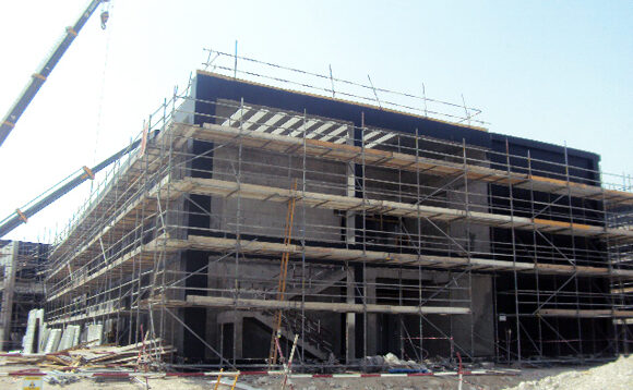 large scaffolding contractors