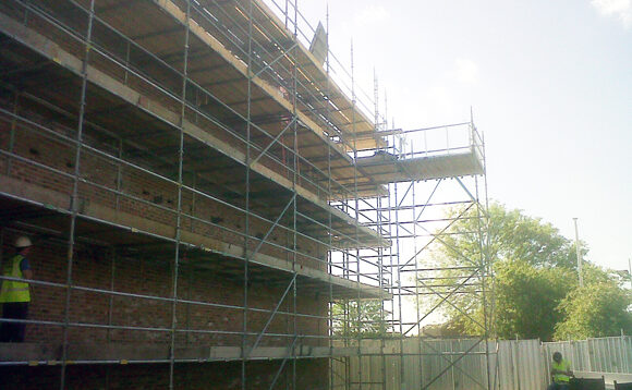 large scaffolding contractor
