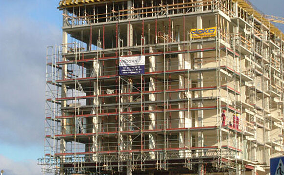 large scaffolding contractor