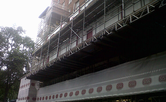 large scaffolding contractor