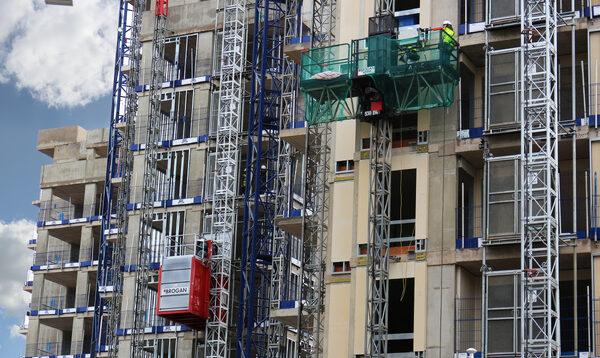 mast climbing platform