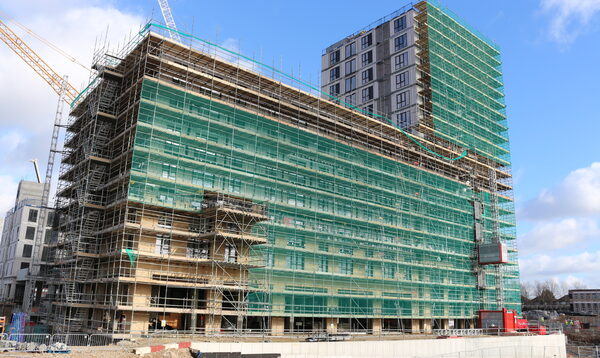 large scaffolding contractor