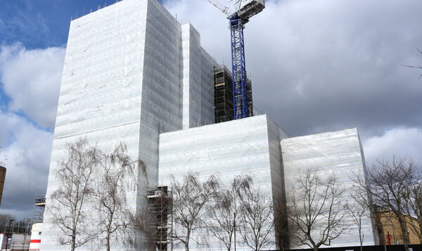 large scaffolding contractor