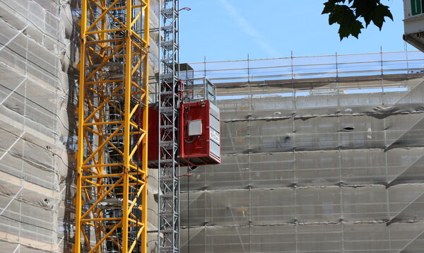 construction hoist