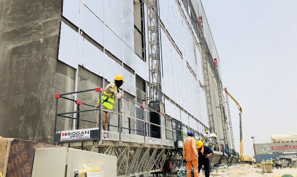 large scaffolding contractor