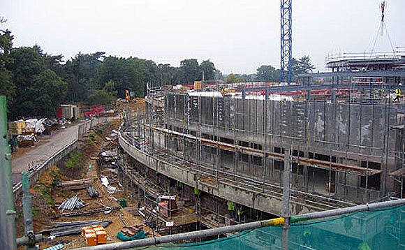 large scaffolding contractor
