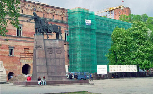 large scaffolding contractor