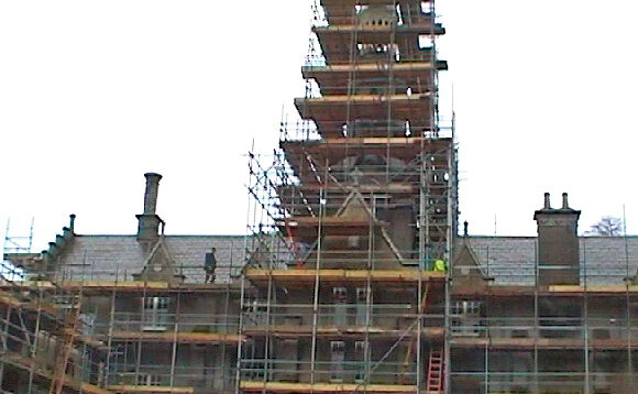 large scaffolding contractor