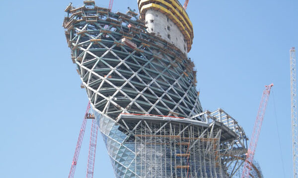 large scaffolding contractor
