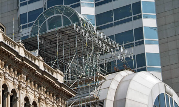 large scaffolding contractor