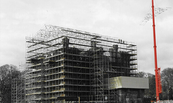 large scaffolding contractor