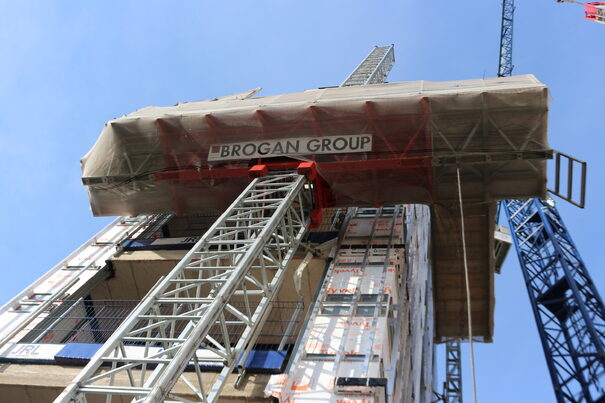 mast climbing platform